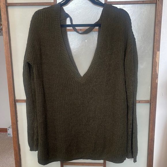 FOREVER 21 Deep V Sweater - Picture 1 of 2